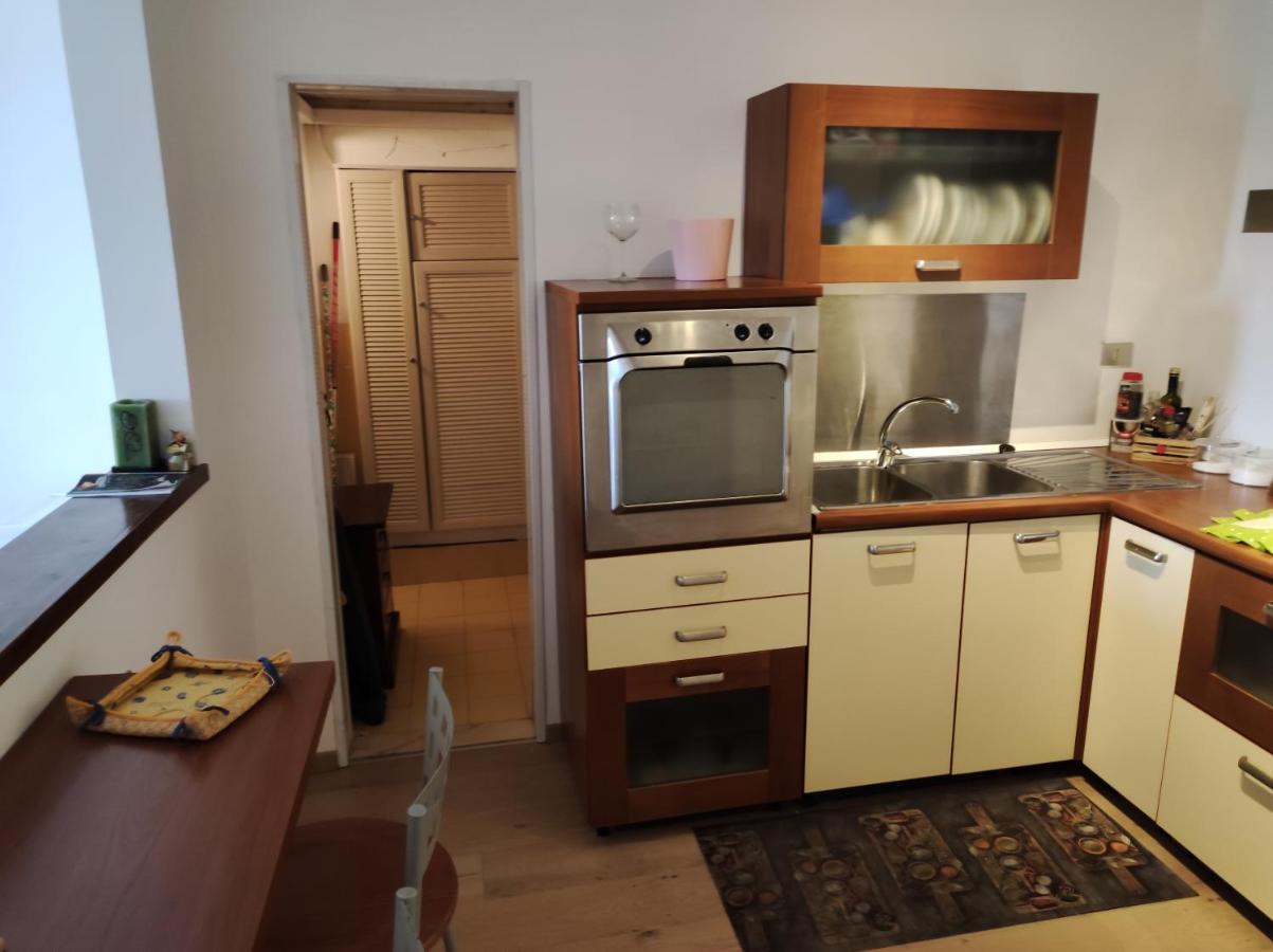 Il Grazioso Appartamento Di Chiara Con Posto Auto Privato Livorno Exteriör bild