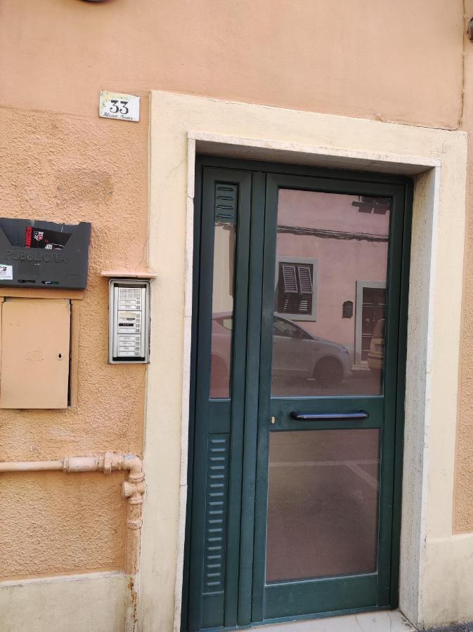 Il Grazioso Appartamento Di Chiara Con Posto Auto Privato Livorno Exteriör bild