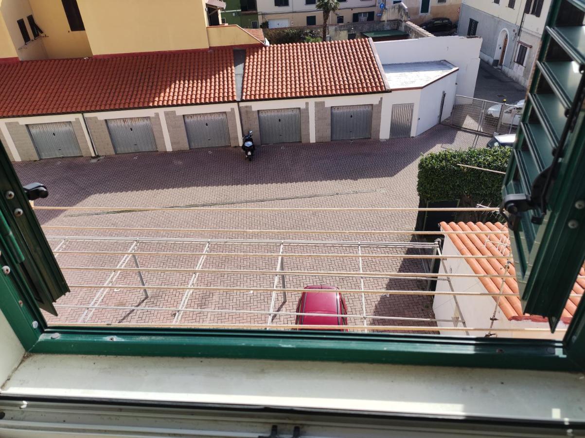 Il Grazioso Appartamento Di Chiara Con Posto Auto Privato Livorno Exteriör bild